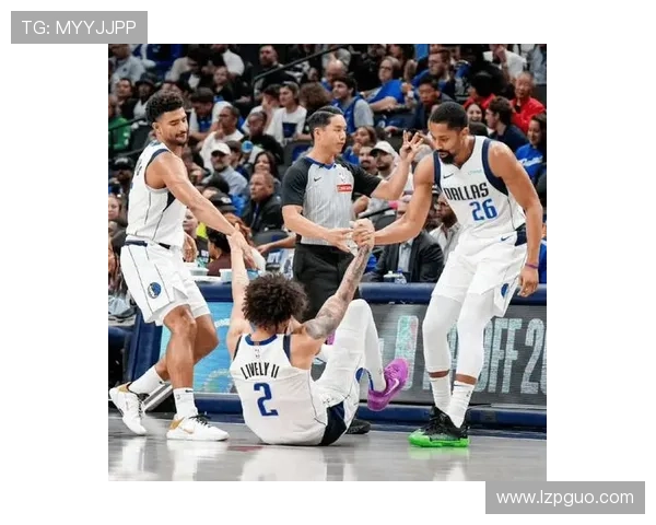 明天独行侠对阵雄鹿浓眉和加福德出战存疑莱夫利可能缺席比赛